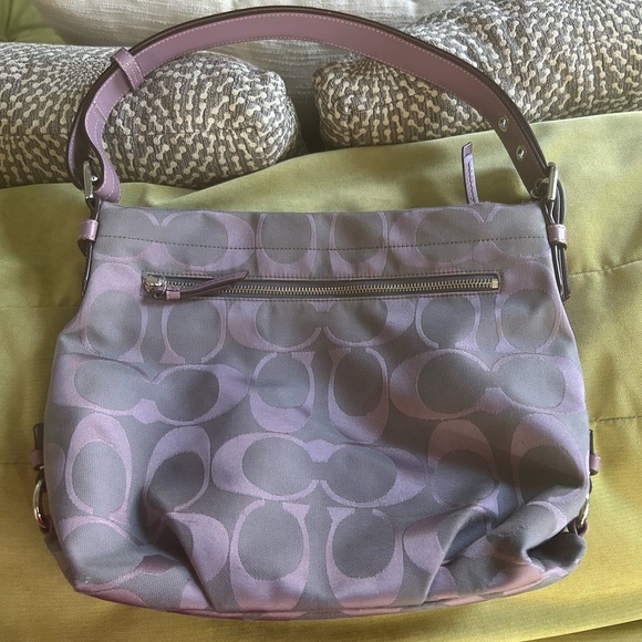 Coach bucket purse - Picture 5 of 5